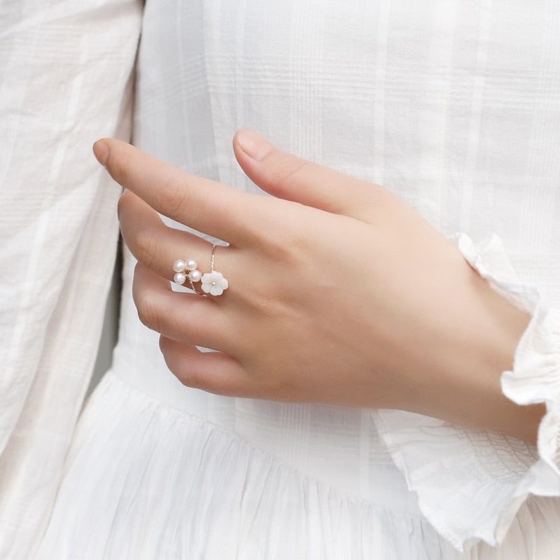 Bague Elégante Perles & Fleur